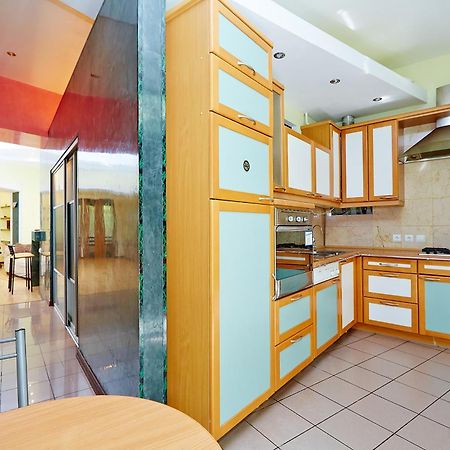 Apartment Deribasovskaya With Jacuzzi Одеса Екстер'єр фото