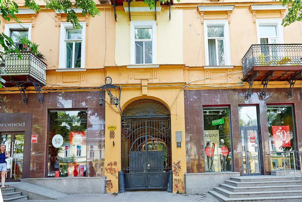 Apartment Deribasovskaya With Jacuzzi Одеса Екстер'єр фото