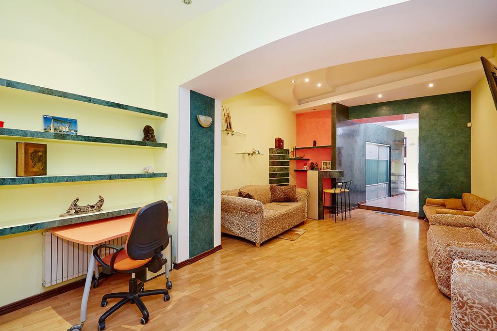Apartment Deribasovskaya With Jacuzzi Одеса Екстер'єр фото